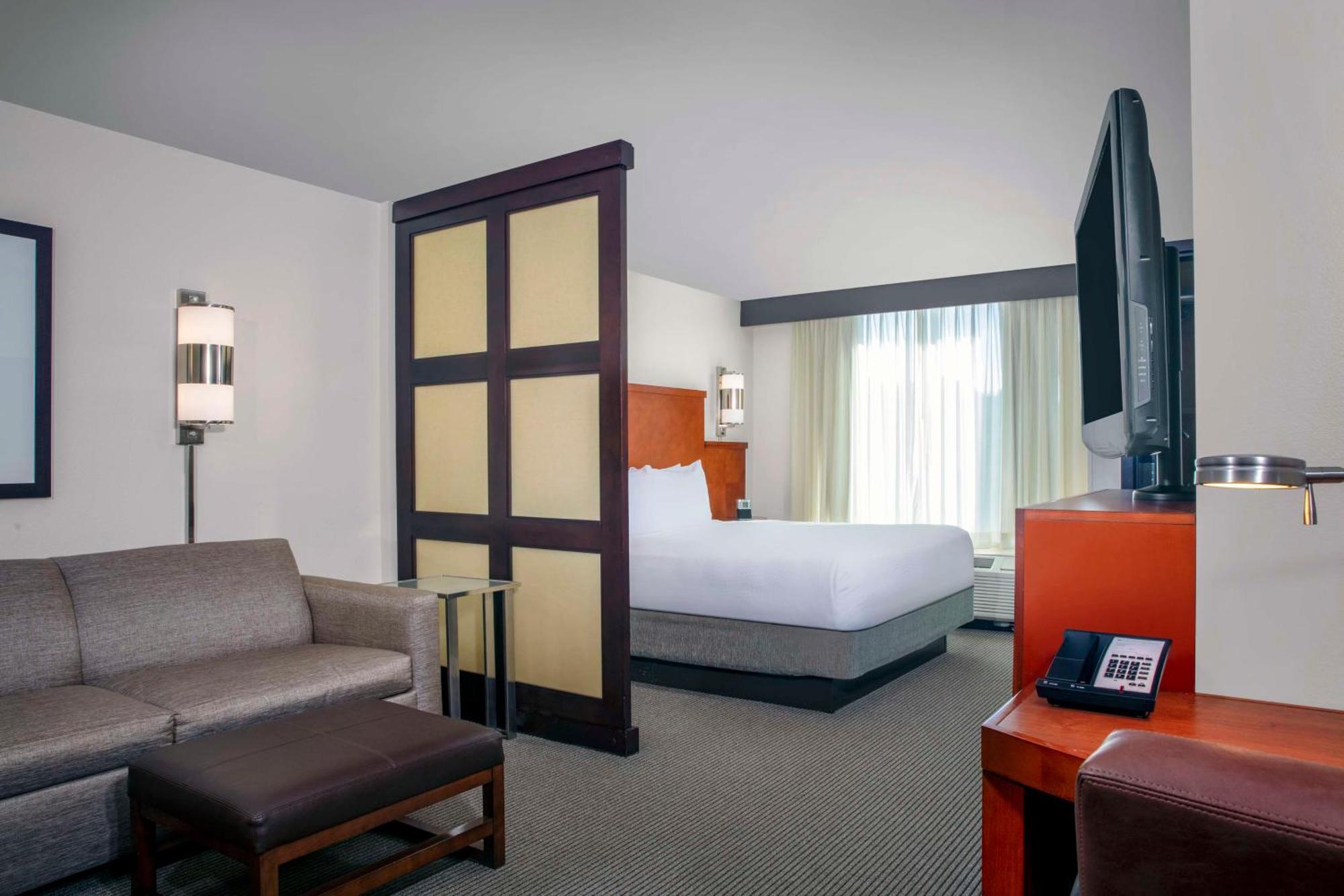 Hyatt Place Raleigh Cary Экстерьер фото